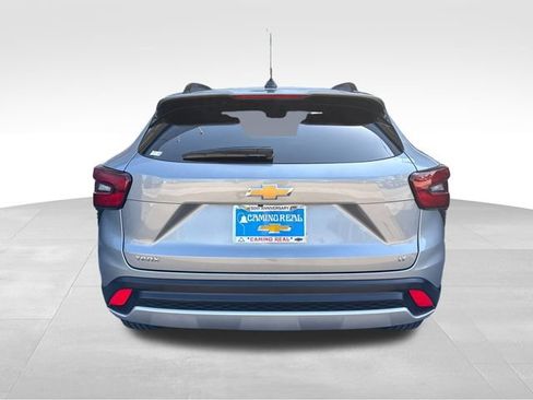 Certified 2024 Chevrolet Trax LT w/ Driver Confidence Package FWD image 4