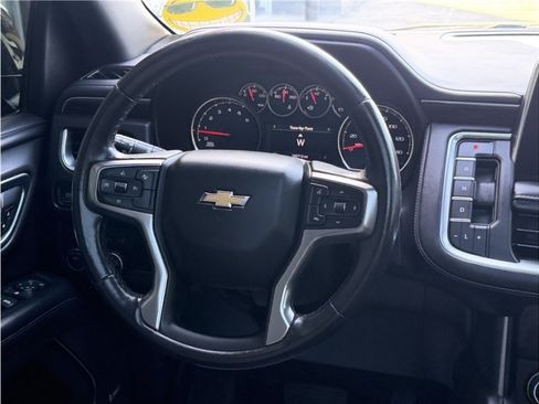 Used 2021 Chevrolet Suburban LT RWD image 39