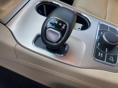 Used 2015 Jeep Grand Cherokee Limited AWD/4WD image 33