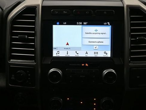 Used 2018 Ford F150 Platinum w/ Equipment Group 701A Luxury AWD/4WD image 17