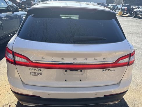 Used 2017 Lincoln MKX Reserve w/ Canadian Touring Package image 8