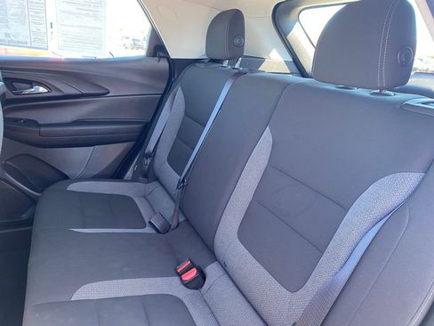 Used 2021 Chevrolet TrailBlazer LS image 22