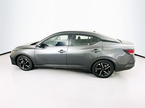 Used 2025 Nissan Sentra SV FWD image 4