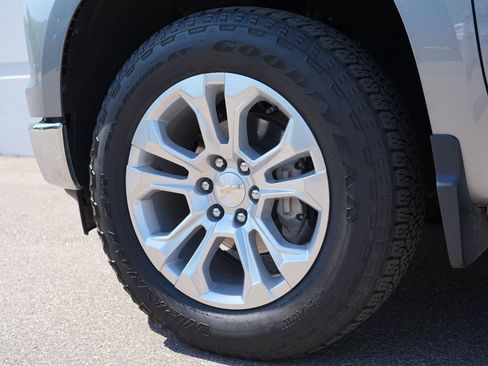 Used 2024 Chevrolet Silverado 1500 LTZ AWD/4WD image 33