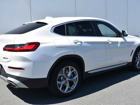 Used 2024 BMW X4 xDrive30i w/ Premium Package AWD/4WD image 6