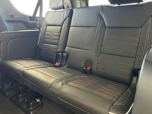 New 2026 GMC Yukon XL AT4 Ultimate AWD/4WD image 17