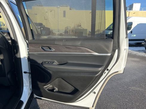 Certified 2023 Jeep Grand Cherokee L Limited w/ Luxury Tech Group II image 12