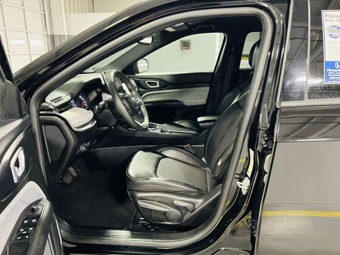 Used 2024 Jeep Compass Latitude image 20