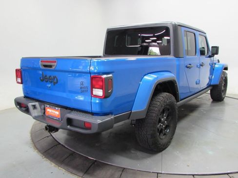 Used 2023 Jeep Gladiator Sport AWD/4WD image 7