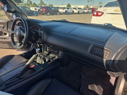 Used 2008 Honda S2000 image 9