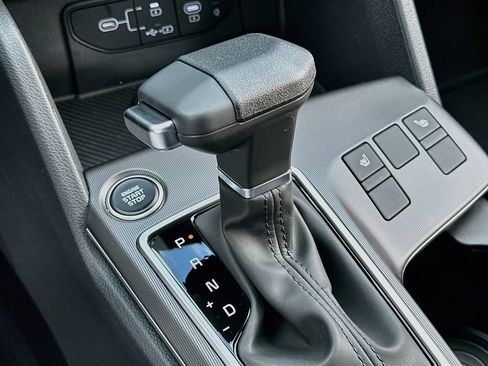 Certified 2026 Kia Sportage EX FWD image 16