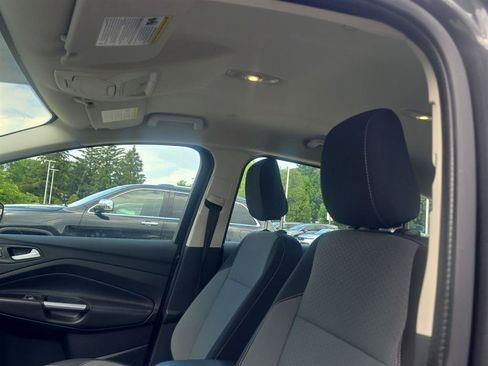 Used 2018 Ford C-MAX SE w/ Cold Weather Package FWD image 10