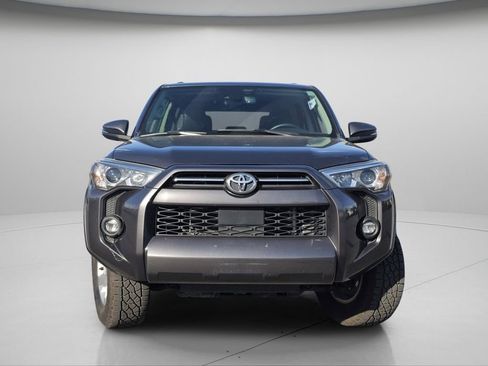 Used 2022 Toyota 4Runner SR5 Premium w/ Moonroof Package AWD/4WD image 3