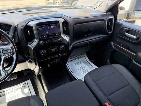 Used 2021 Chevrolet Silverado 1500 LT RWD image 40