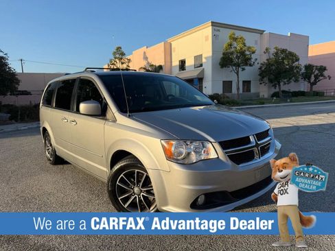 Used 2017 Dodge Grand Caravan SXT FWD image 1