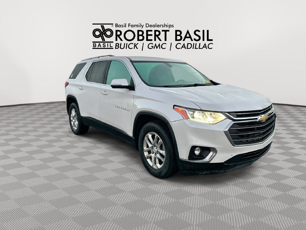 Used 2018 Chevrolet Traverse LT FWD image 2