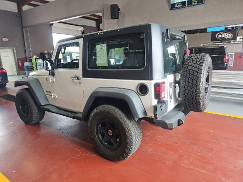 Used 2014 Jeep Wrangler Sport w/ Quick Order Package 24S AWD/4WD image 4