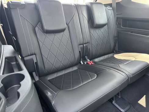 Used 2025 Volkswagen Atlas SEL Premium R-Line AWD/4WD image 9