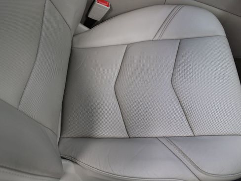 Used 2019 Cadillac Escalade Luxury image 38