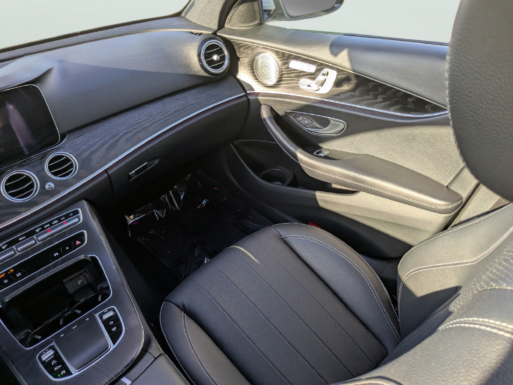 Used 2022 Mercedes-Benz E 350 Sedan w/ Exterior Lighting Package image 14