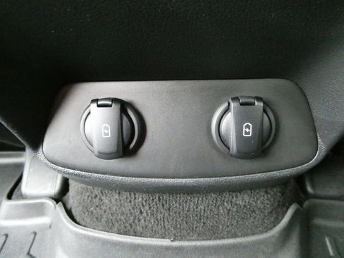 Used 2020 Hyundai Santa Fe SEL w/ Convenience Package image 20