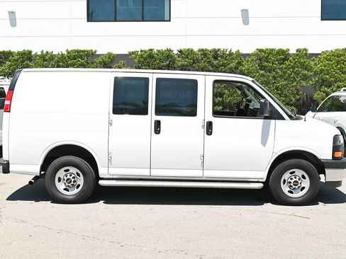 Used 2022 GMC Savana 2500 w/ Driver Convenience Package RWD image 7