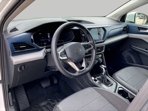 Used 2024 Volkswagen Taos SE FWD image 17