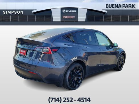 Used 2021 Tesla Model Y Long Range AWD/4WD image 8