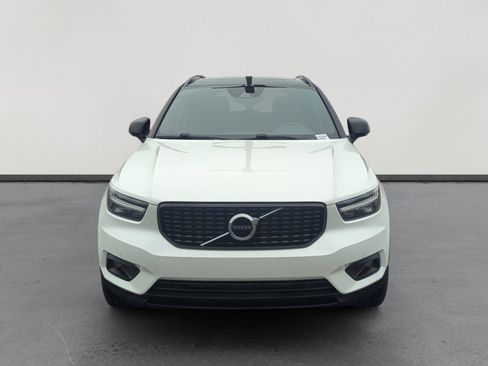 Used 2021 Volvo XC40 T5 R-Design w/ Climate Package image 8