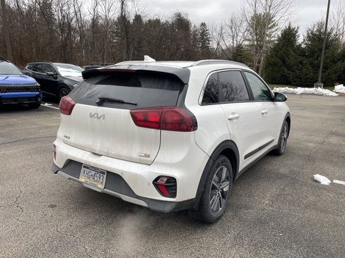 Certified 2022 Kia Niro LXS image 5