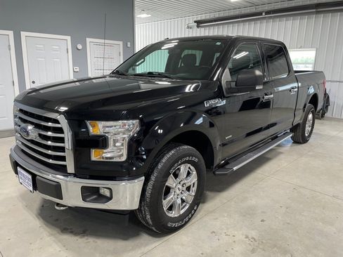 Used 2017 Ford F150 XLT w/ Equipment Group 302A Luxury image 3