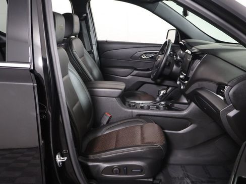 Used 2024 Chevrolet Traverse High Country w/ LPO, Cargo Package AWD/4WD image 34