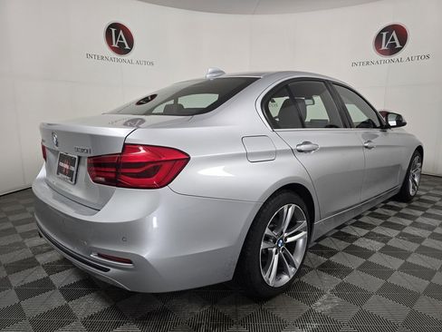 Used 2017 BMW 330i xDrive Sedan image 4