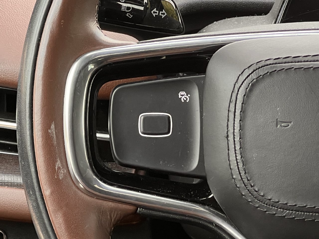 Used 2025 Lincoln Navigator Reserve AWD/4WD image 12