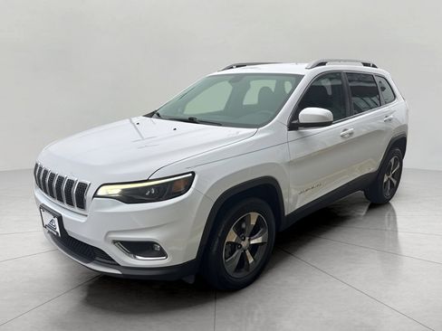Used 2019 Jeep Cherokee Limited w/ Trailer Tow Group image 3