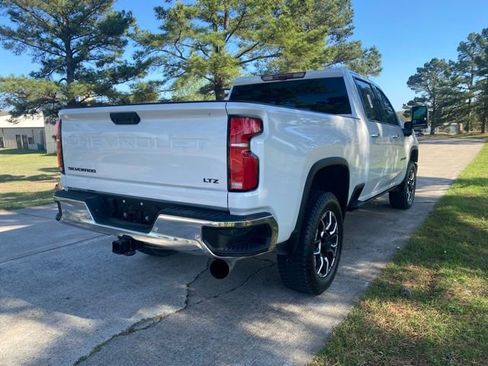 Used 2024 Chevrolet Silverado 2500 LTZ w/ LTZ Texas Edition image 8