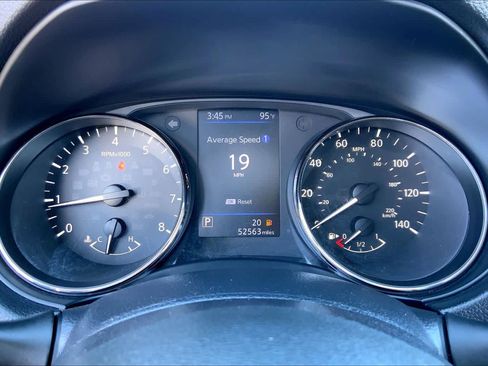 Used 2018 Nissan Rogue SV image 26