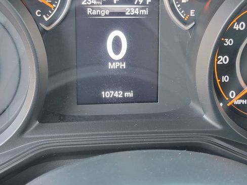 Used 2025 Jeep Wrangler Unlimited Sport AWD/4WD image 8