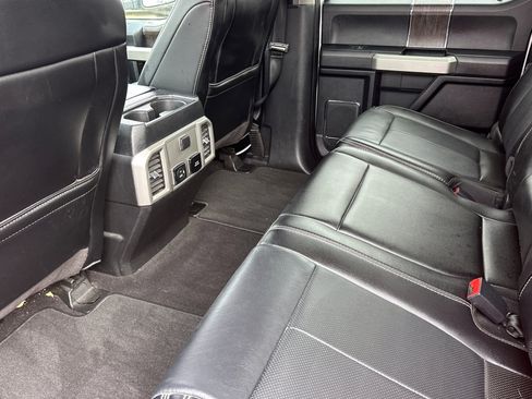 Used 2020 Ford F350 Lariat w/ Lariat Ultimate Package AWD/4WD image 11