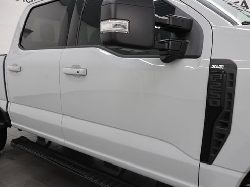 Used 2025 Ford F250 XLT w/ Black Appearance Package AWD/4WD image 27