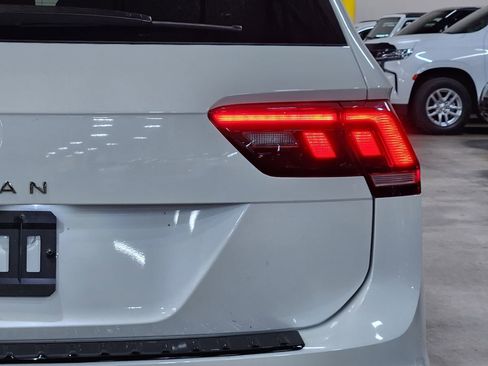 Used 2024 Volkswagen Tiguan SE R-Line image 20