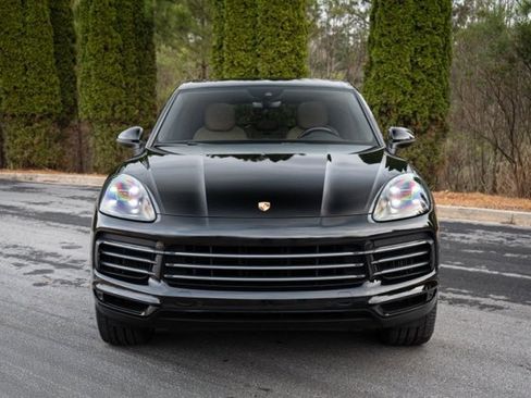 Used 2021 Porsche Cayenne Base image 4