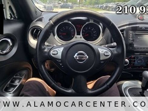 Used 2014 Nissan Juke SL FWD image 32