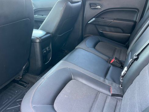 Used 2015 GMC Canyon SLE w/ All-Terrain Package AWD/4WD image 13