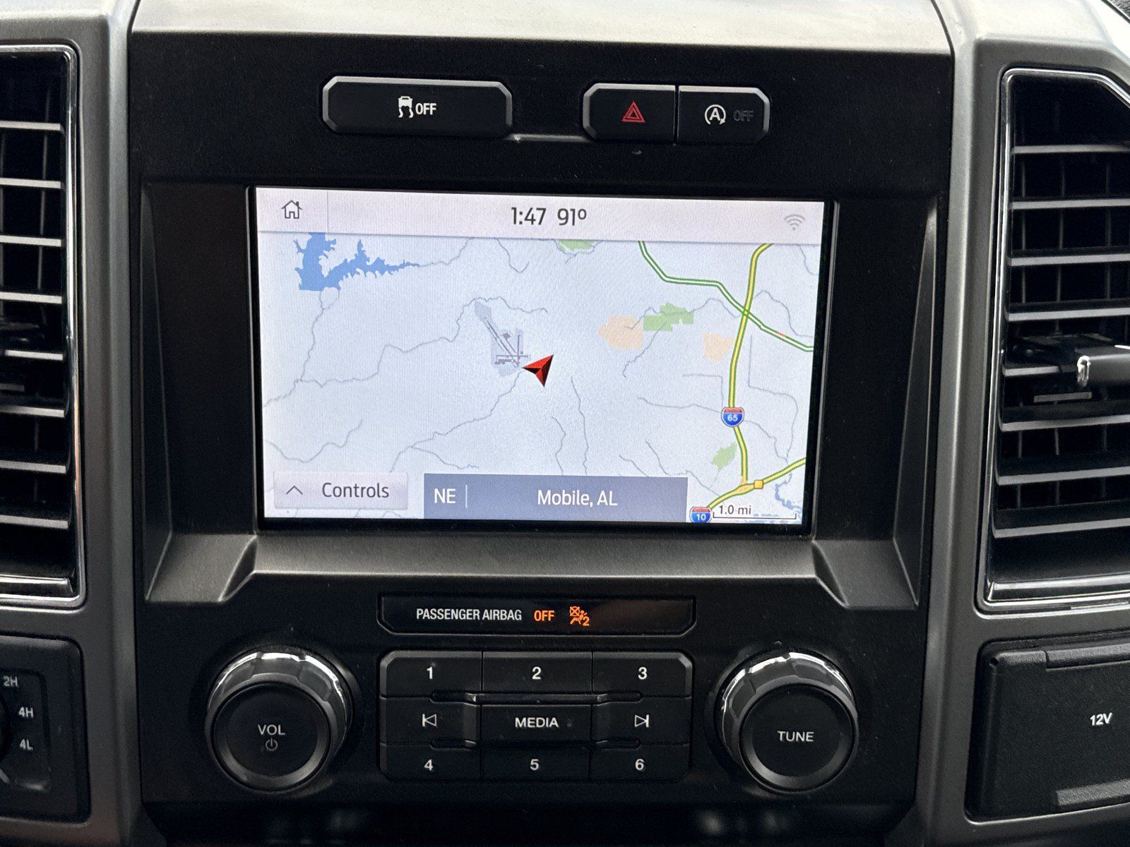 Used 2020 Ford F150 XLT w/ Equipment Group 302A Luxury AWD/4WD image 22