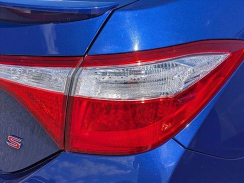 Used 2015 Toyota Corolla S FWD image 9
