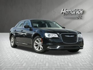Used 2020 Chrysler 300 Touring video 2