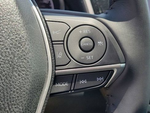 Used 2024 Toyota Camry XLE FWD image 31