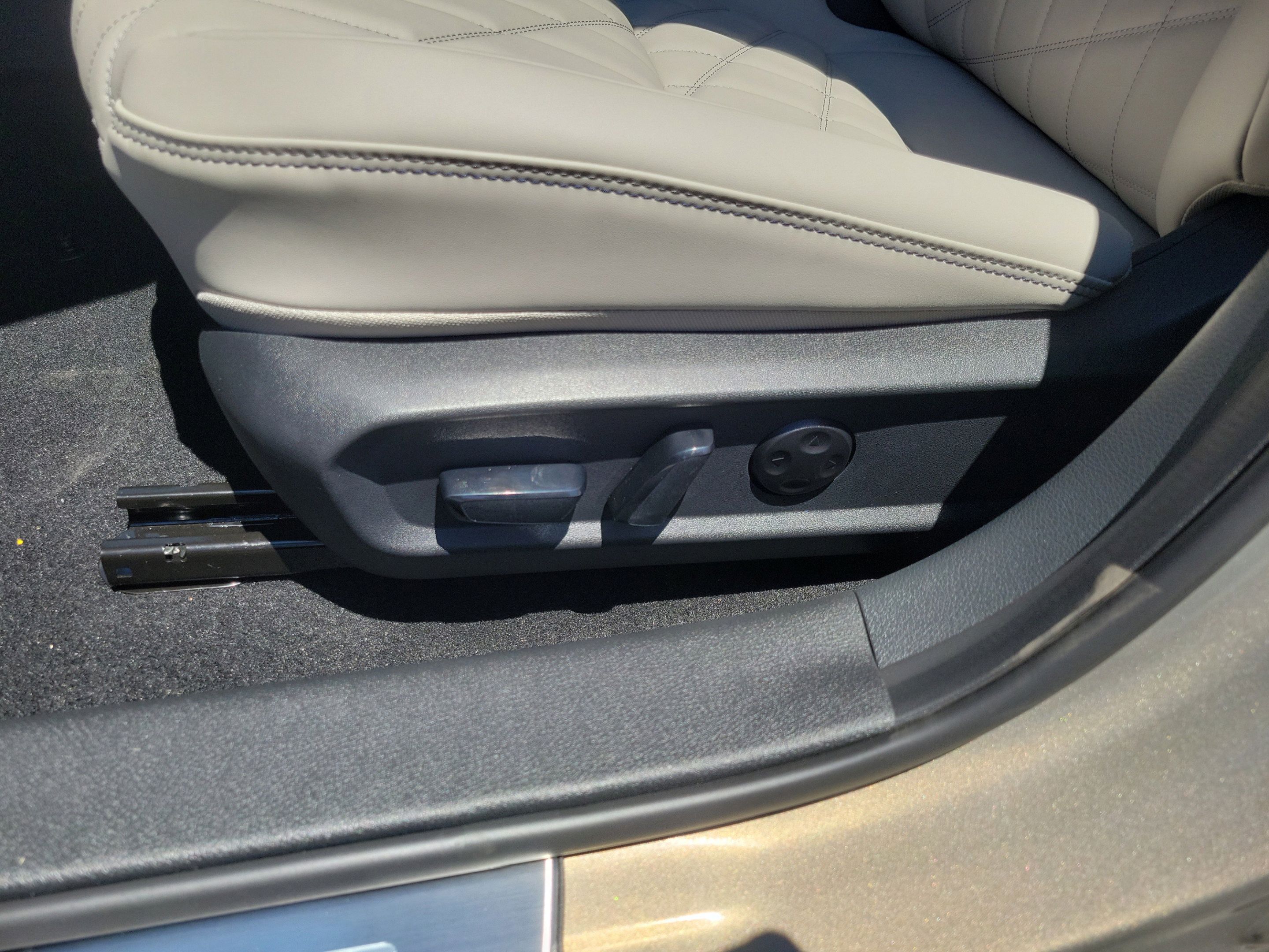 New 2026 Nissan Sentra SL w/ Floor Mat Package FWD image 18