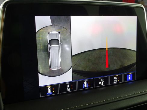 Used 2022 GMC Yukon SLT w/ SLT Luxury Package image 8